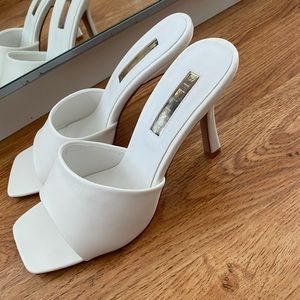 BILLINI heels size 8 BRAND NEW